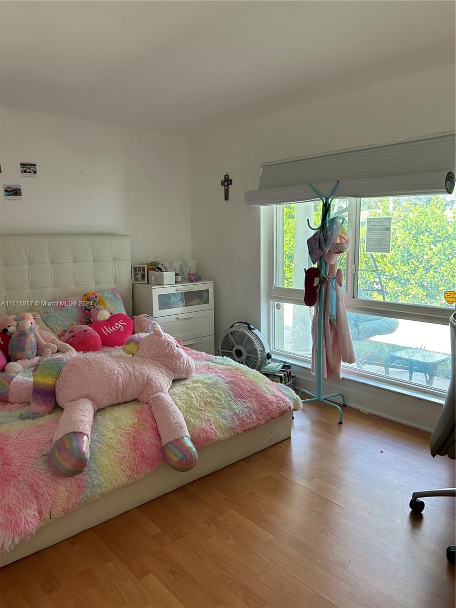 Listing Photo 18