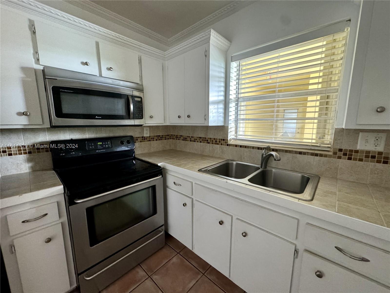 Listing Photo 16