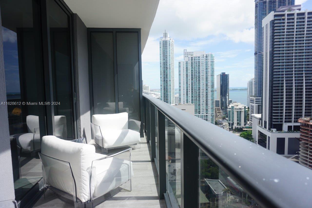 55 SW 9th St #2405, Miami FL 33130