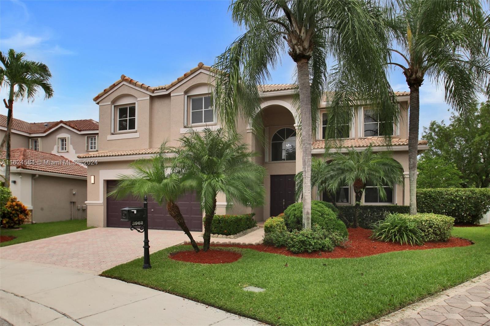 3962 Pinewood Ln, Weston, Florida image 1