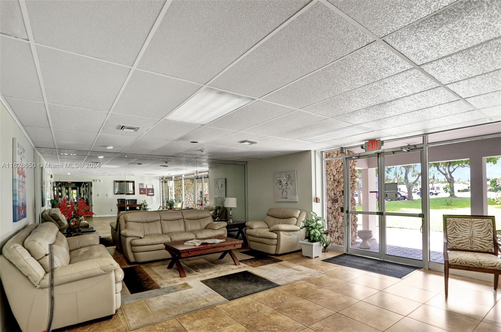 7897 Golf Cir Dr #107, Margate, Florida image 27