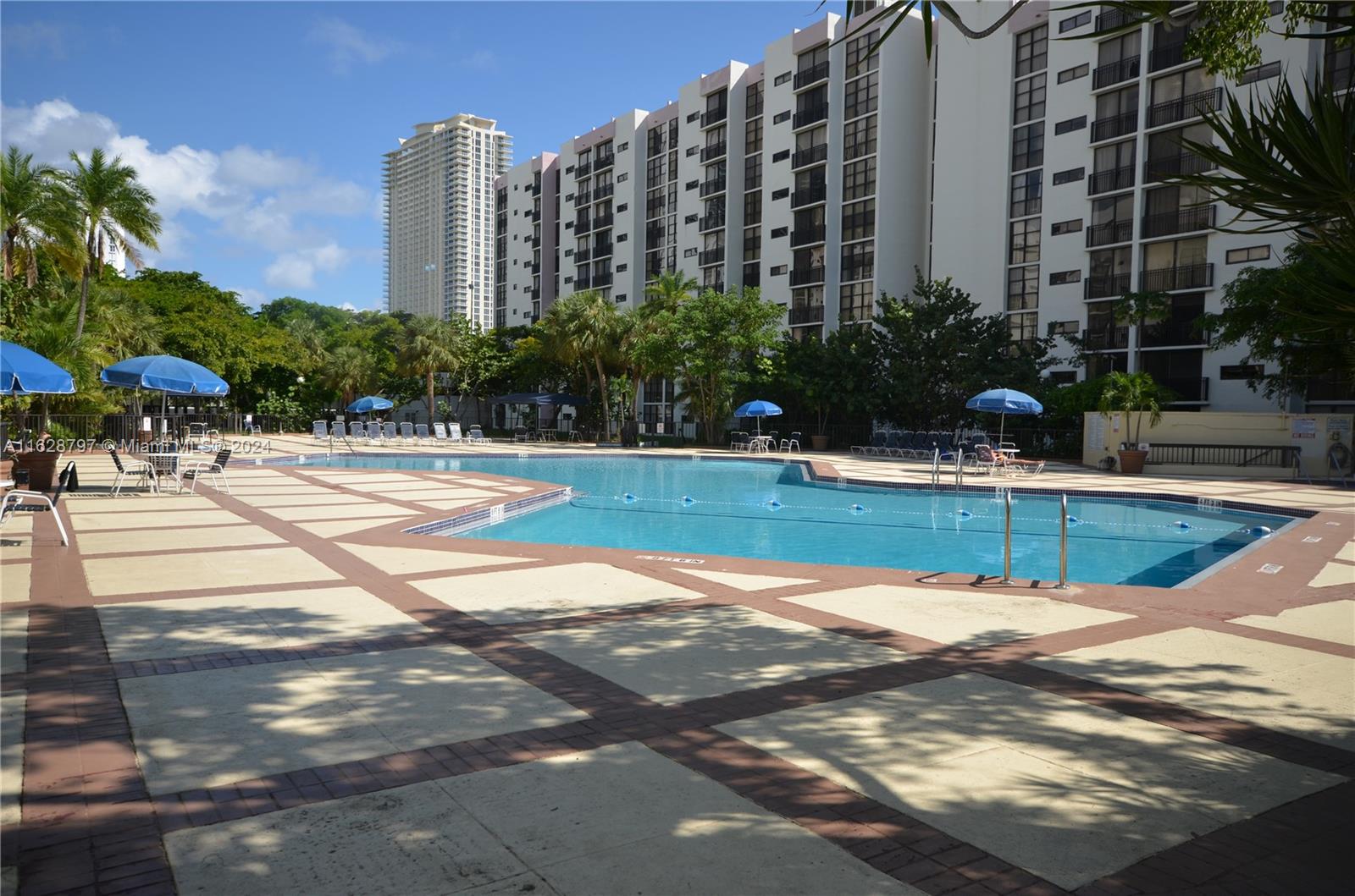 17021 N Bay Rd #316, Sunny Isles Beach, Florida image 38