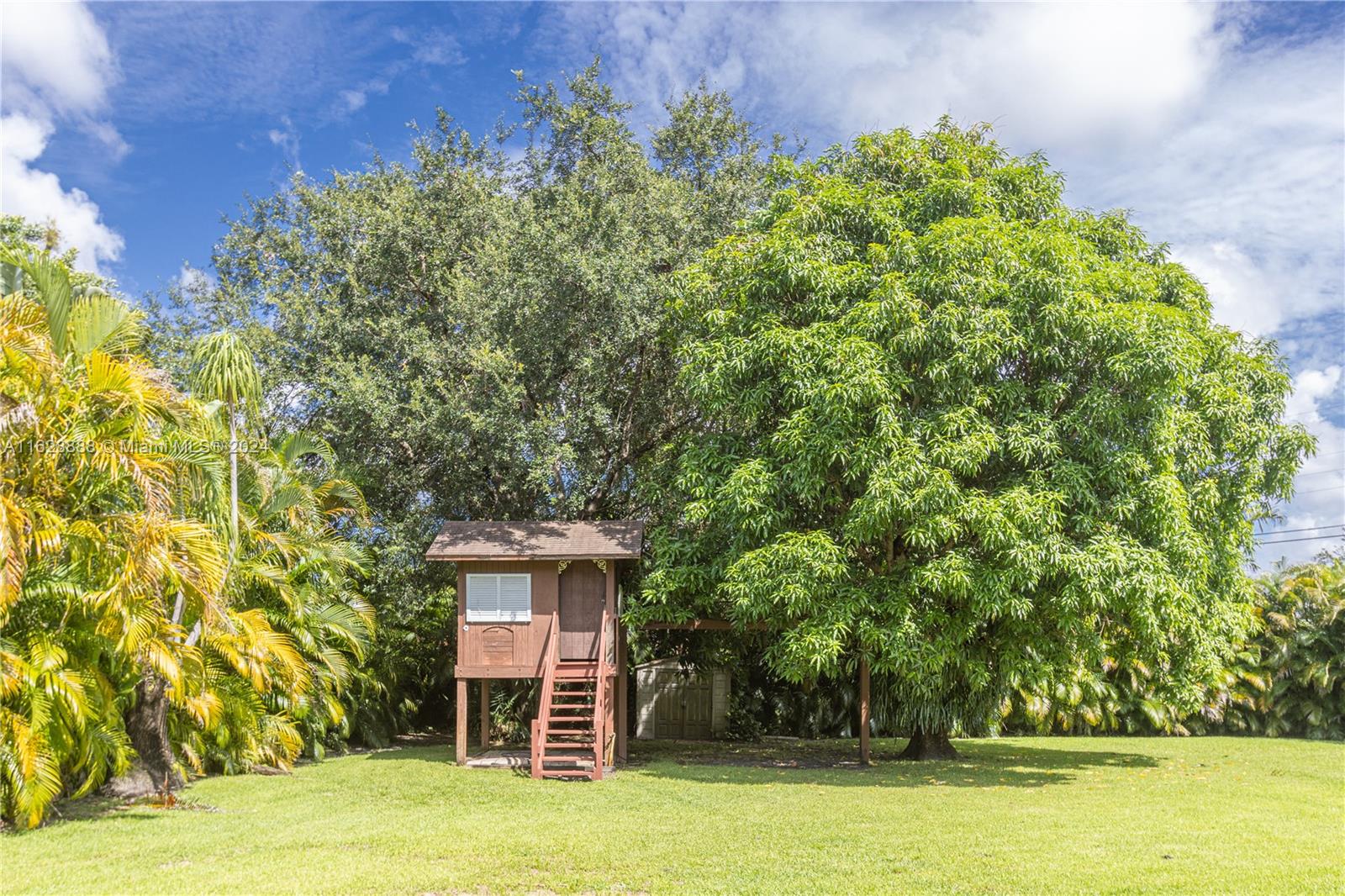 507 Hunting Lodge Dr, Miami Springs, Florida image 9