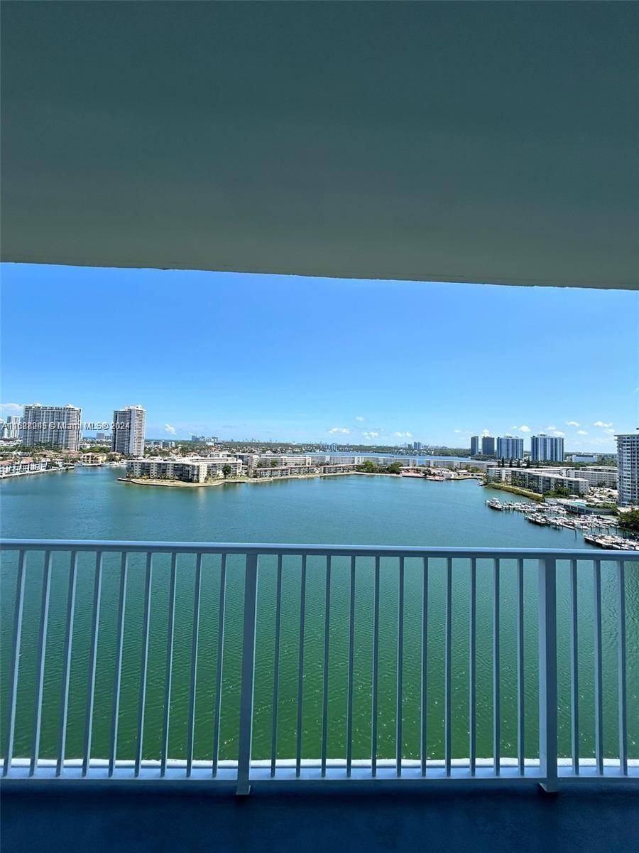 2801 NE 183rd St #1616W, Aventura, Florida image 10