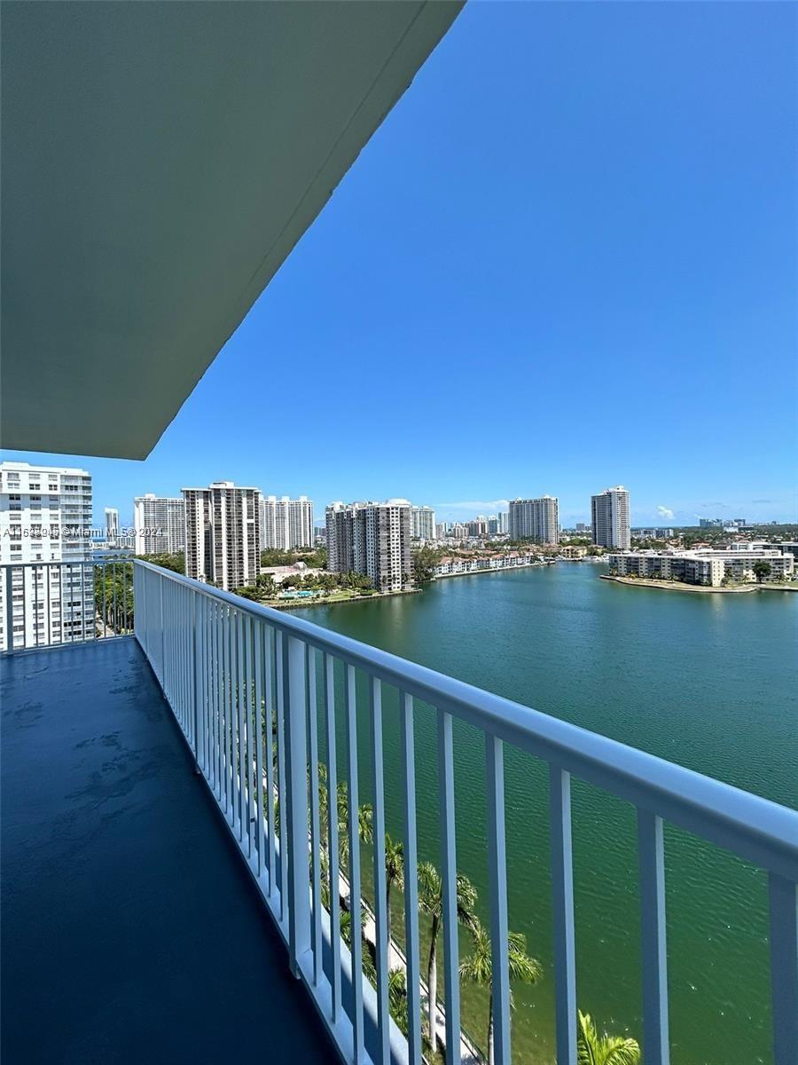2801 NE 183rd St #1616W, Aventura, Florida image 14
