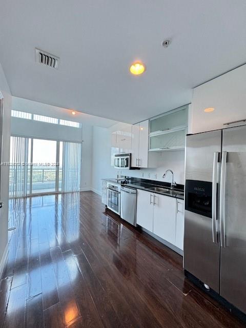 60 SW 13th St #3011, Miami FL 33130