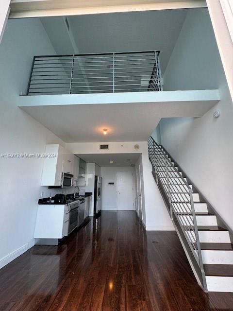 60 SW 13th St #3011, Miami FL 33130