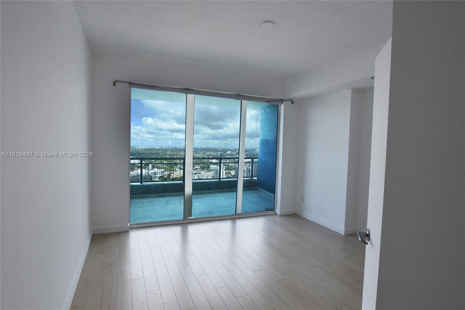 60 SW 13 ST #3608, Miami FL 33130