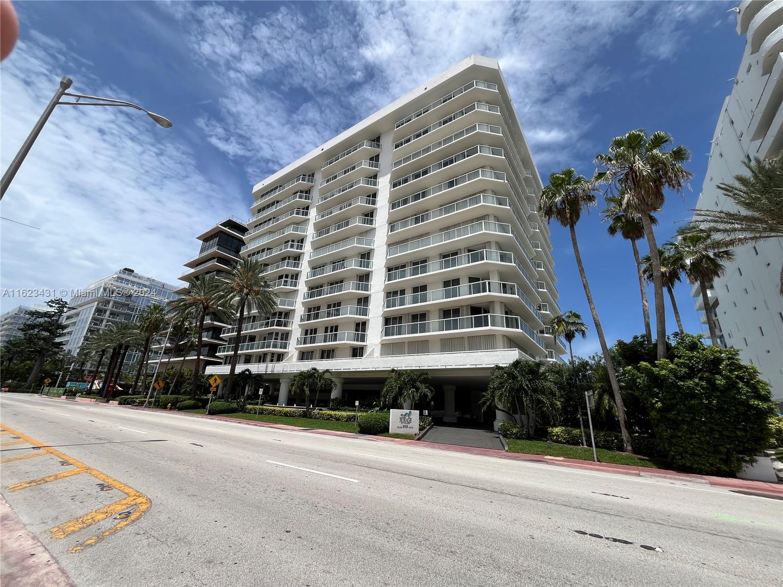 MIRAGE ON THE OCEAN, 2 BED / 2 BATH, OCEAN VIEWS, PRIVATE BEACH ACCESS, FULL AMENITIES, POOL, GYM, SPA, JACUZZI, WALKING DISTANCE TO SHOPS AND RESTAURANTS, VALET PARKING, 24/7 SECURITY, VACANT AND EZ TO SHOW…......................*UNIT HAS A NEW A/C UNIT