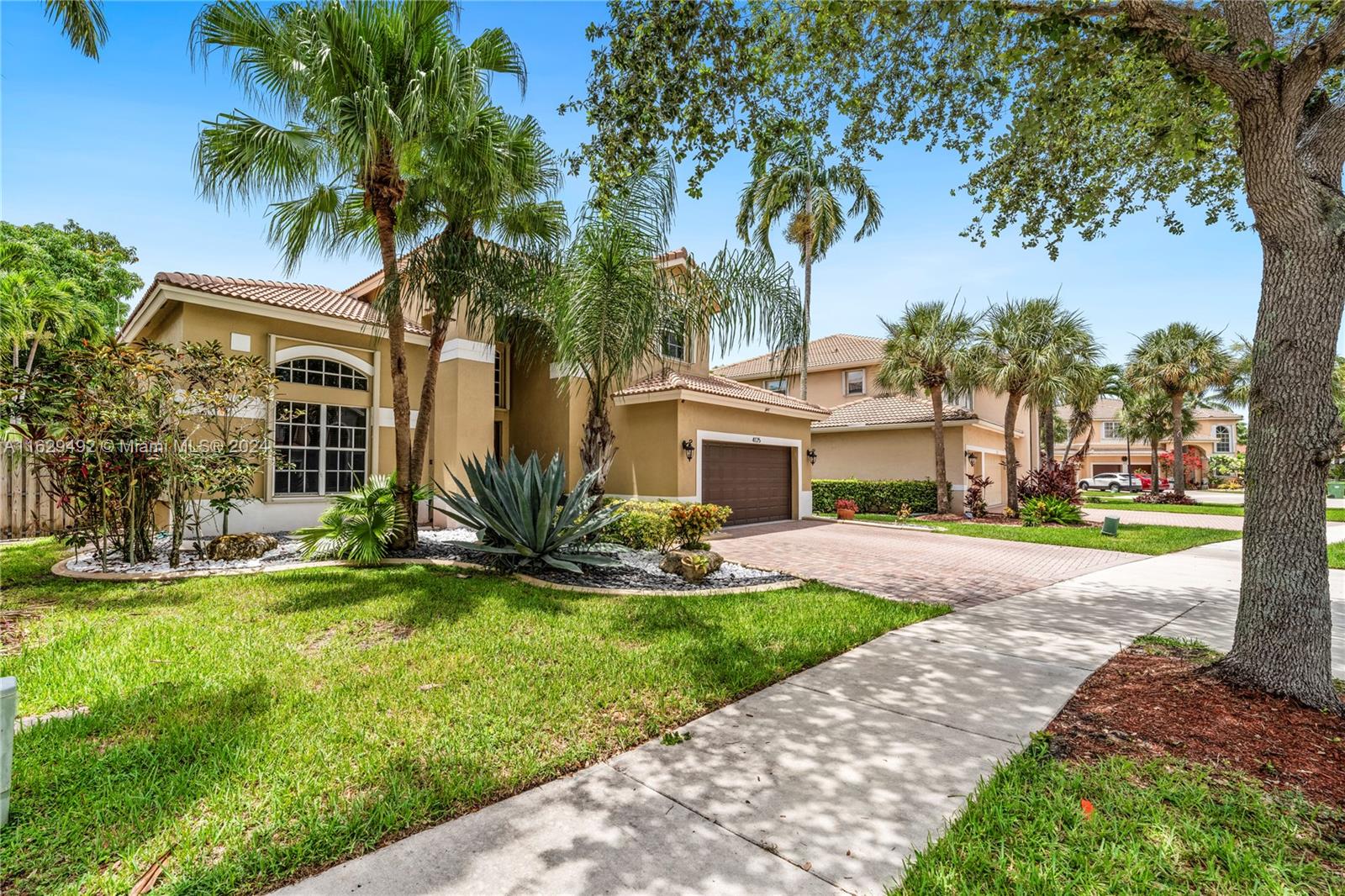 4125 Amber Ln, Weston, Florida image 3