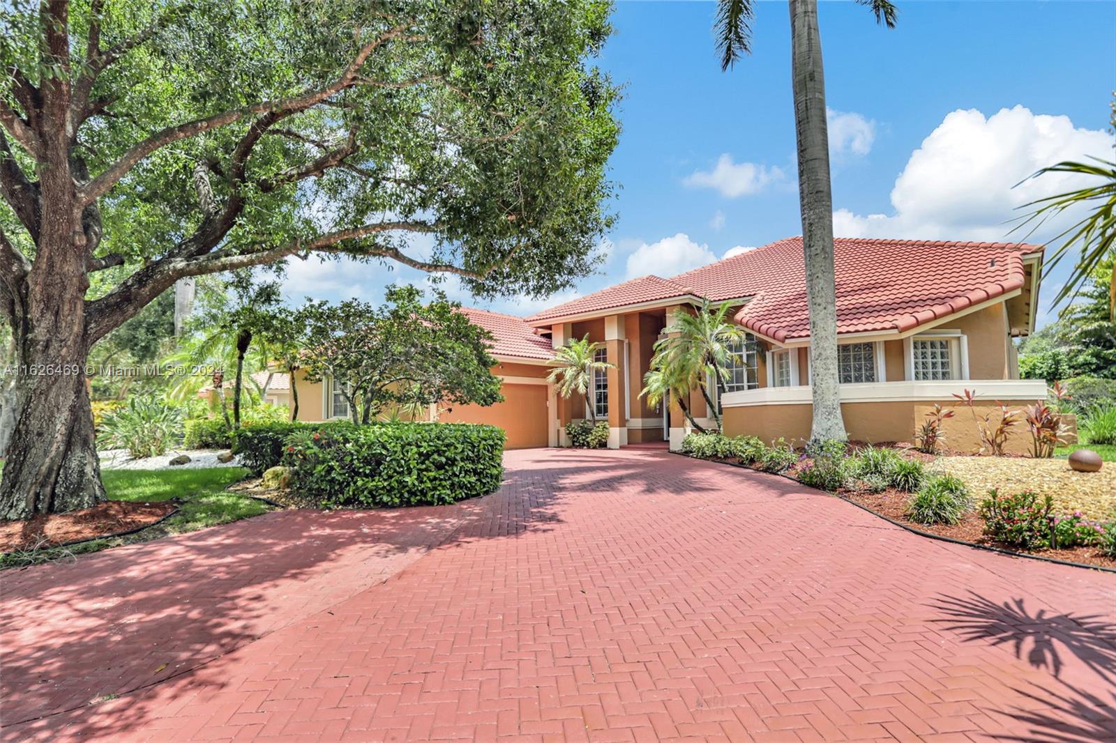 1861 W Eagle Trace Blvd W, Coral Springs, Florida image 1