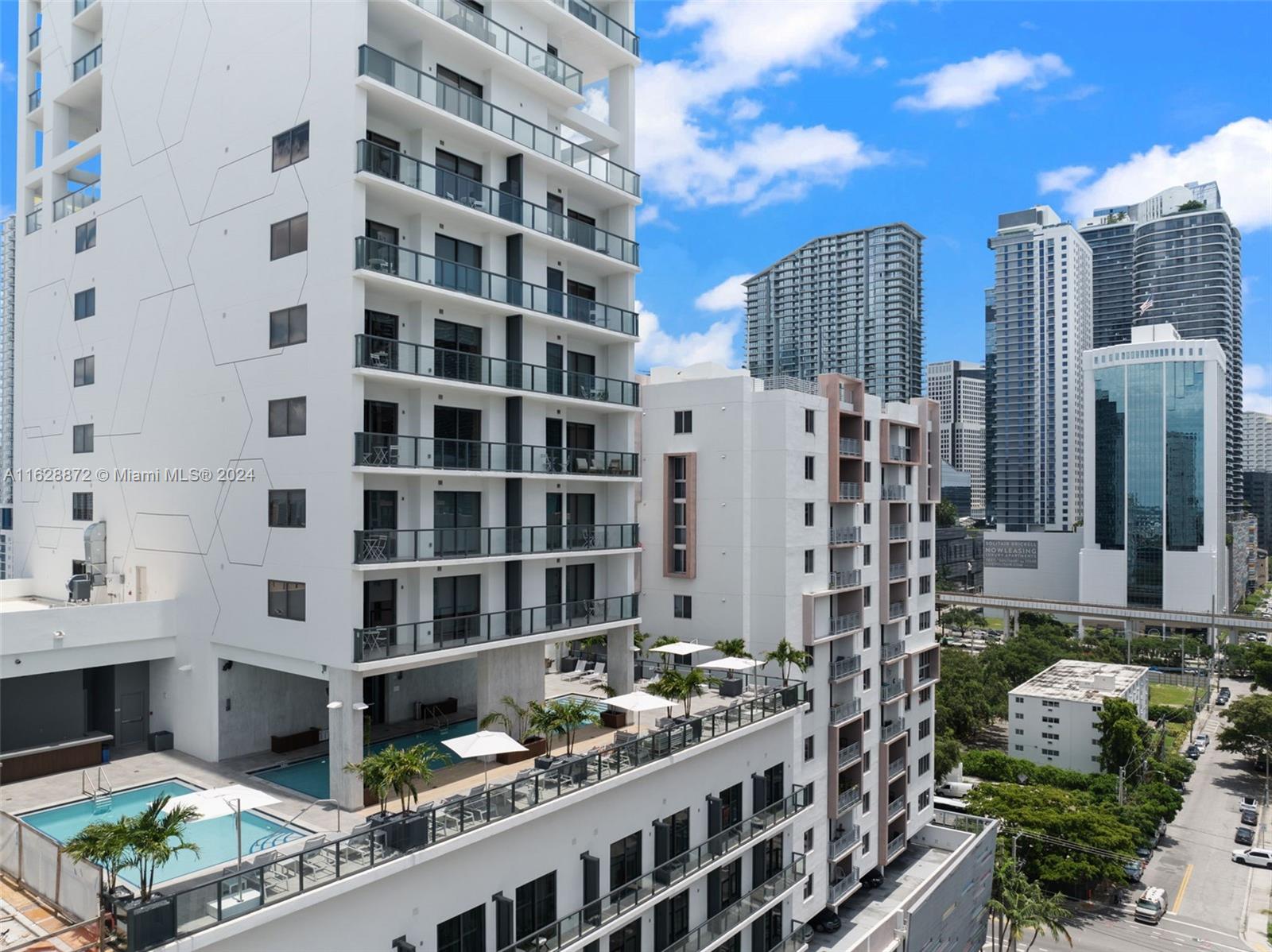 229 SW 9th St #604, Miami, Florida image 32