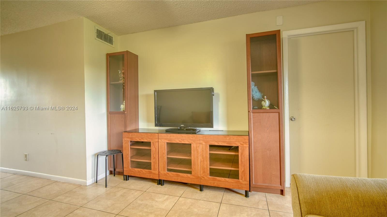 10332 Sunrise Lakes Blvd #303, Sunrise, Florida image 3