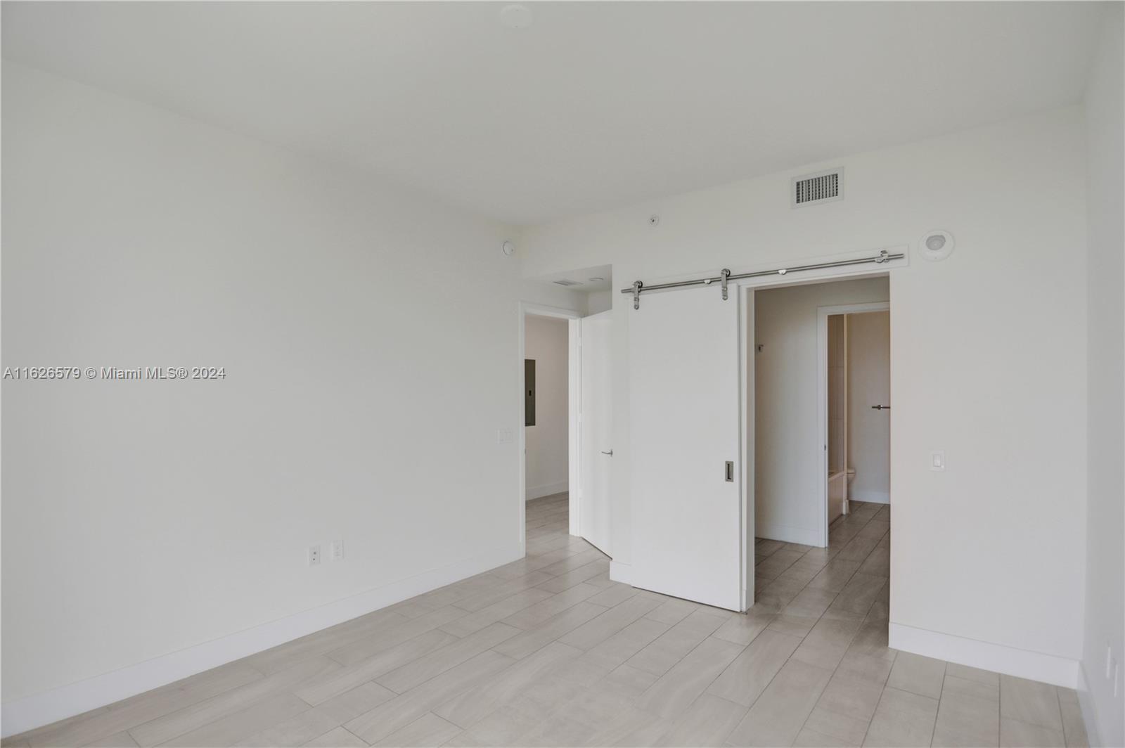 2000 Metropica Way #2110, Sunrise, Florida image 18