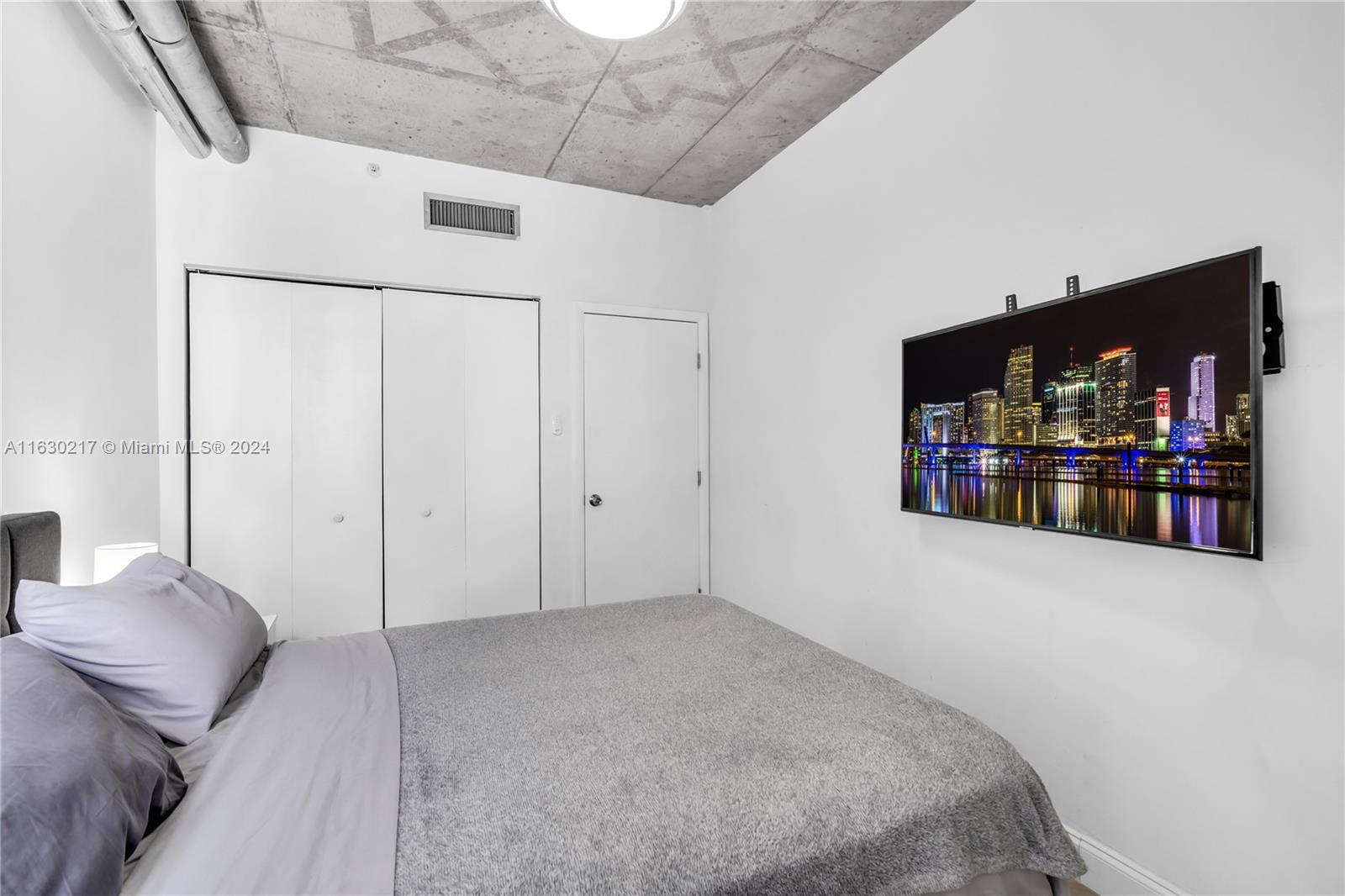 690 SW 1st Ct #3102, Miami FL 33130