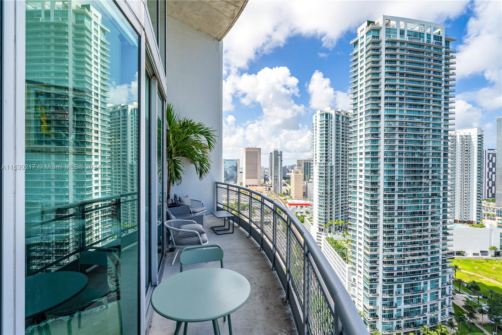 690 SW 1st Ct #3102, Miami FL 33130