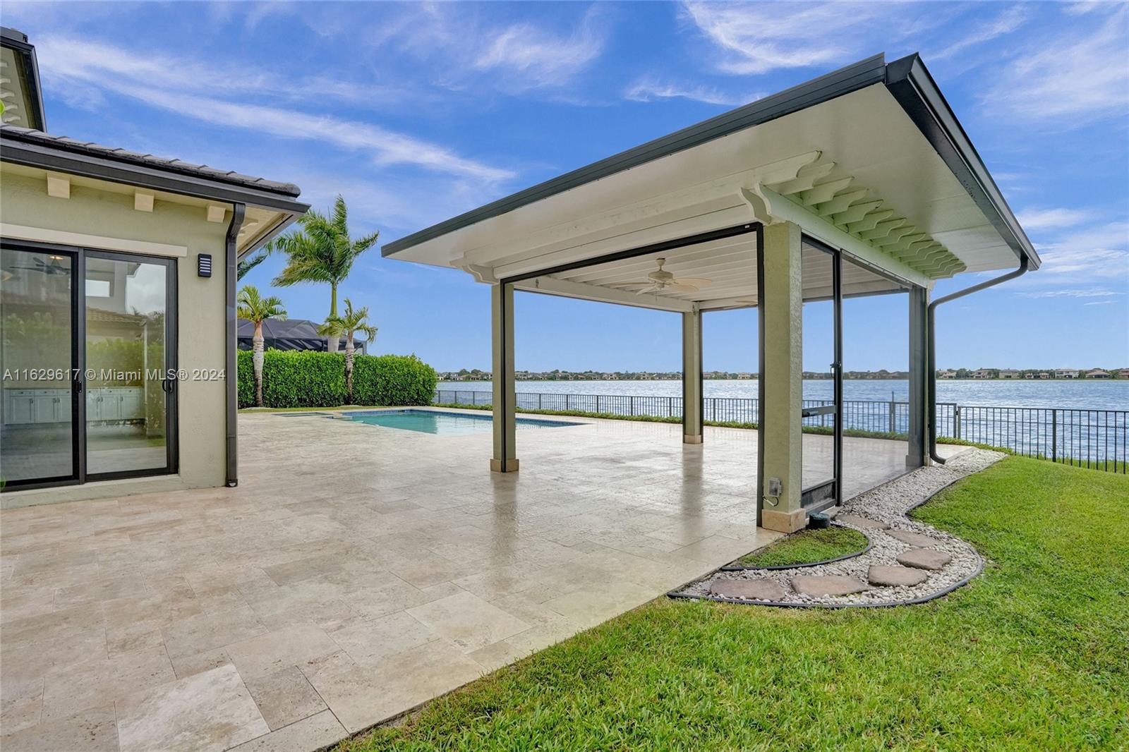 8685 E Watercrest Cir E, Parkland, Florida image 8