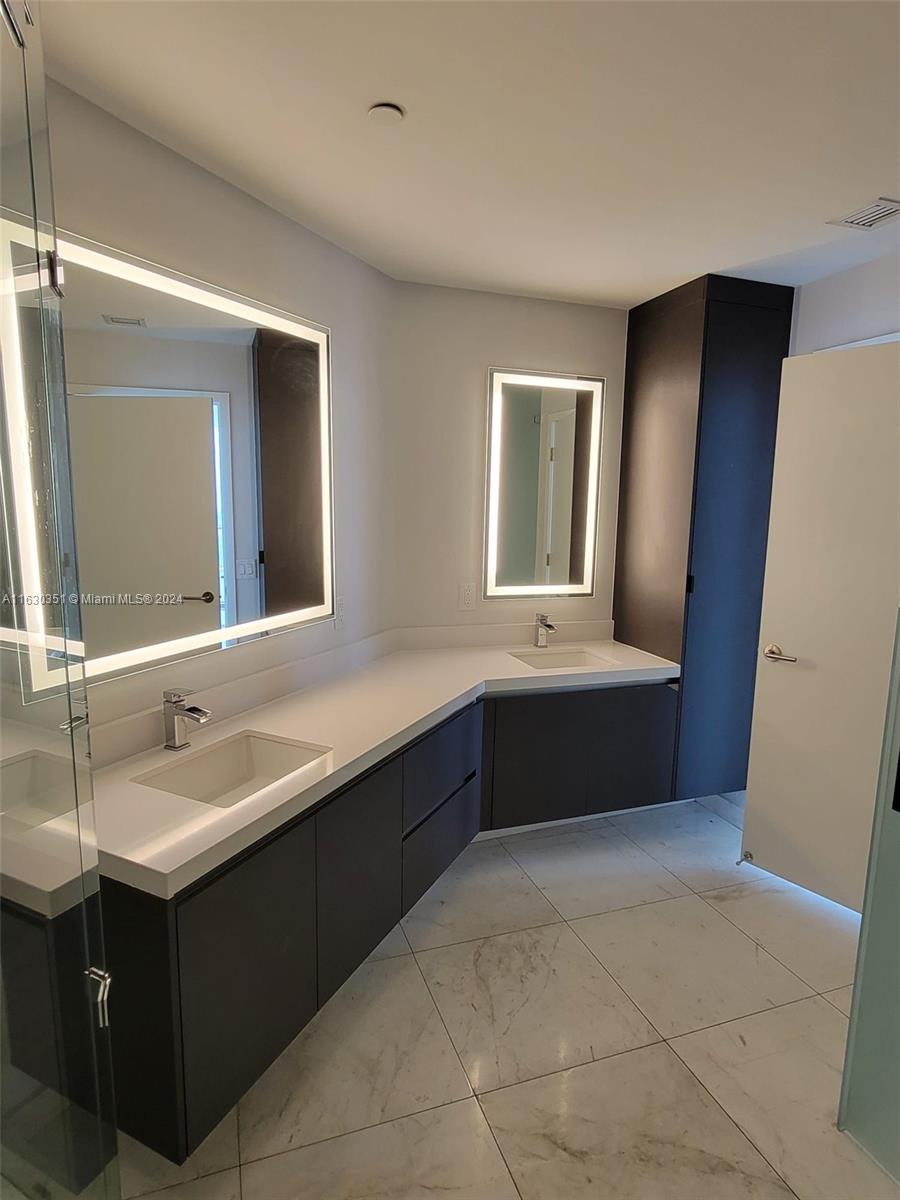 851 NE 1st Ave #4306, Miami FL 33132