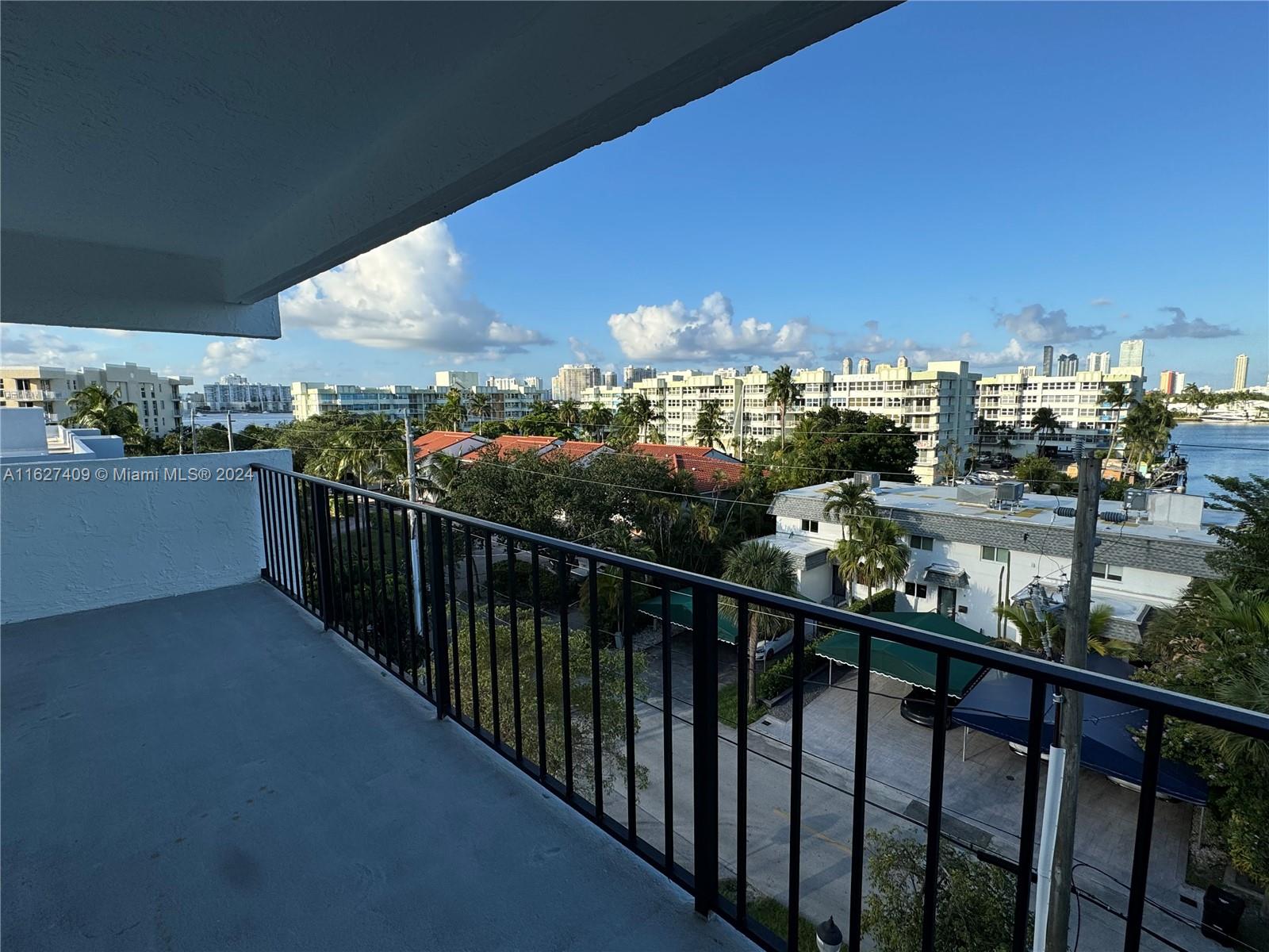 16508 E 26th Ave #501, North Miami Beach, Florida image 11