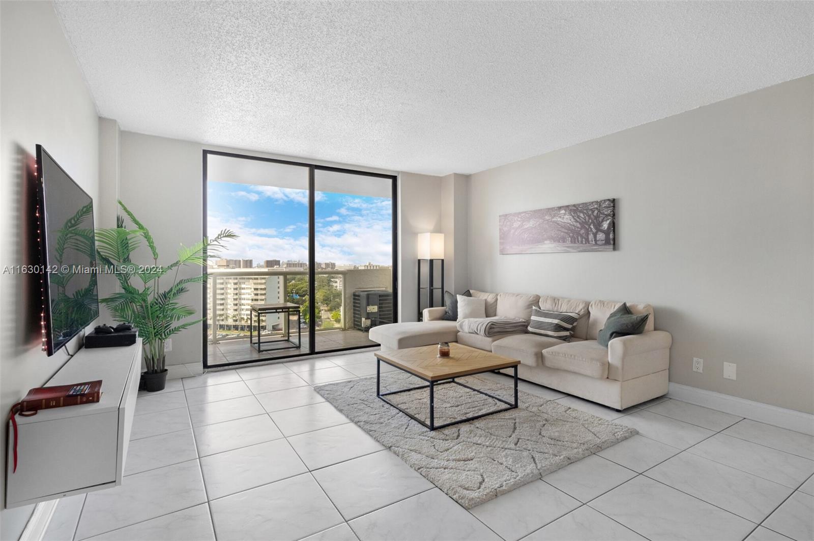 13499 Biscayne Blvd #1112, North Miami, Florida image 2