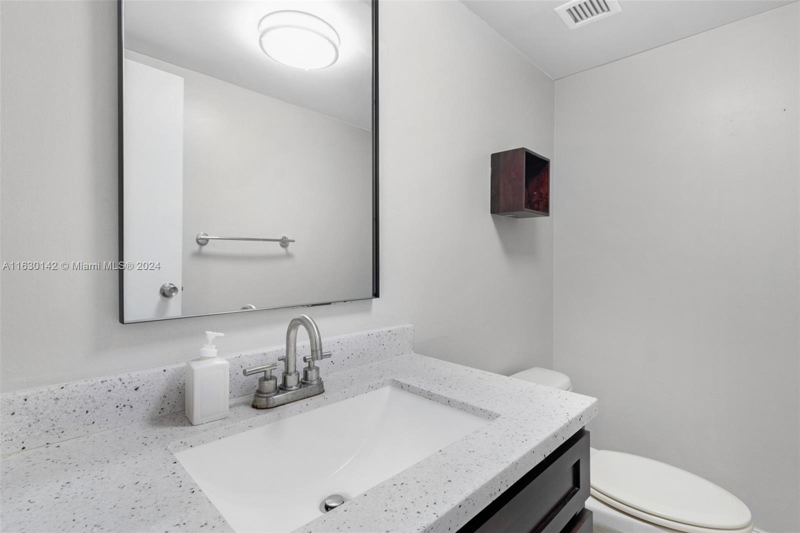 13499 Biscayne Blvd #1112, North Miami, Florida image 29