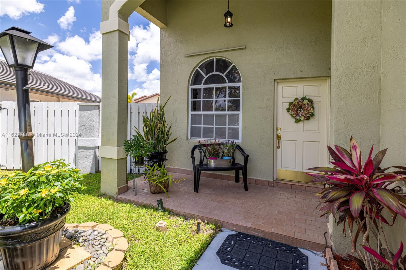 17643 SW 5th St, Pembroke Pines, Florida image 3