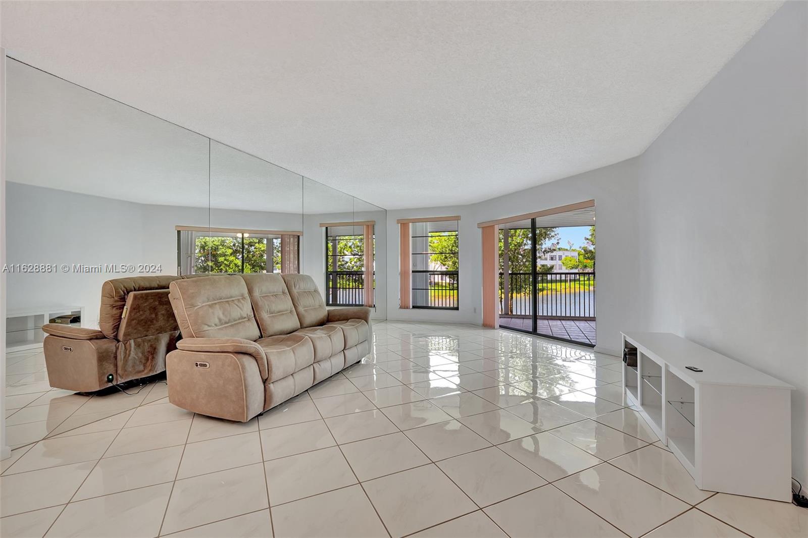 7229 Fairfax Dr #203, Tamarac, Florida image 22