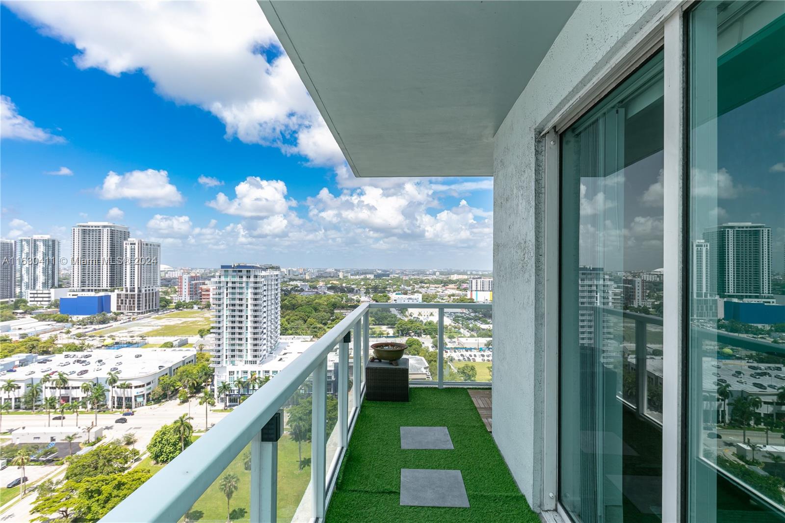 1900 N Bayshore Dr #2211, Miami, Florida image 4