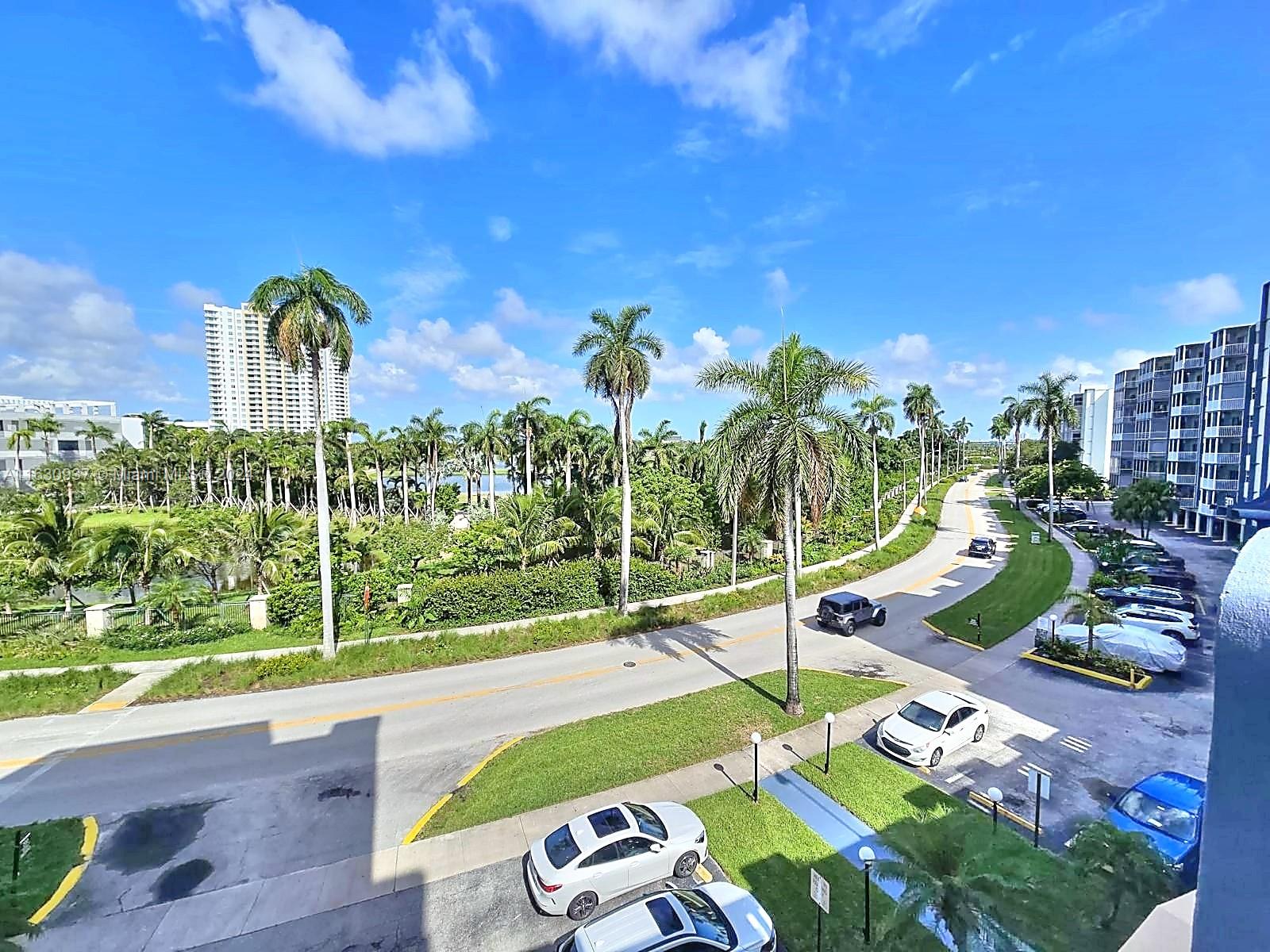 300 Diplomat Pkwy #203, Hallandale Beach, Florida image 32