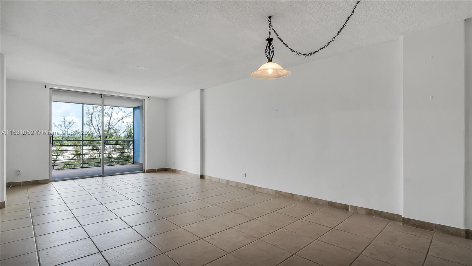 3660 NE 166th St #603, North Miami Beach, Florida image 2