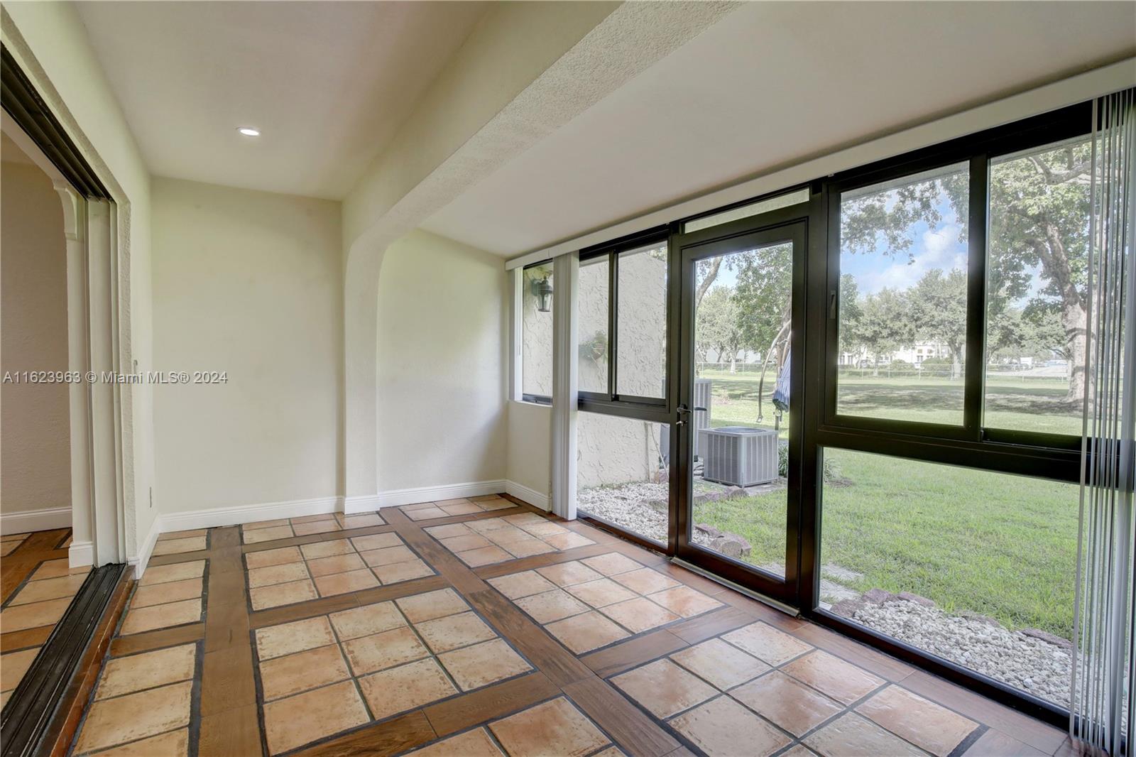 3704 Estepona Ave #16S1, Doral, Florida image 7