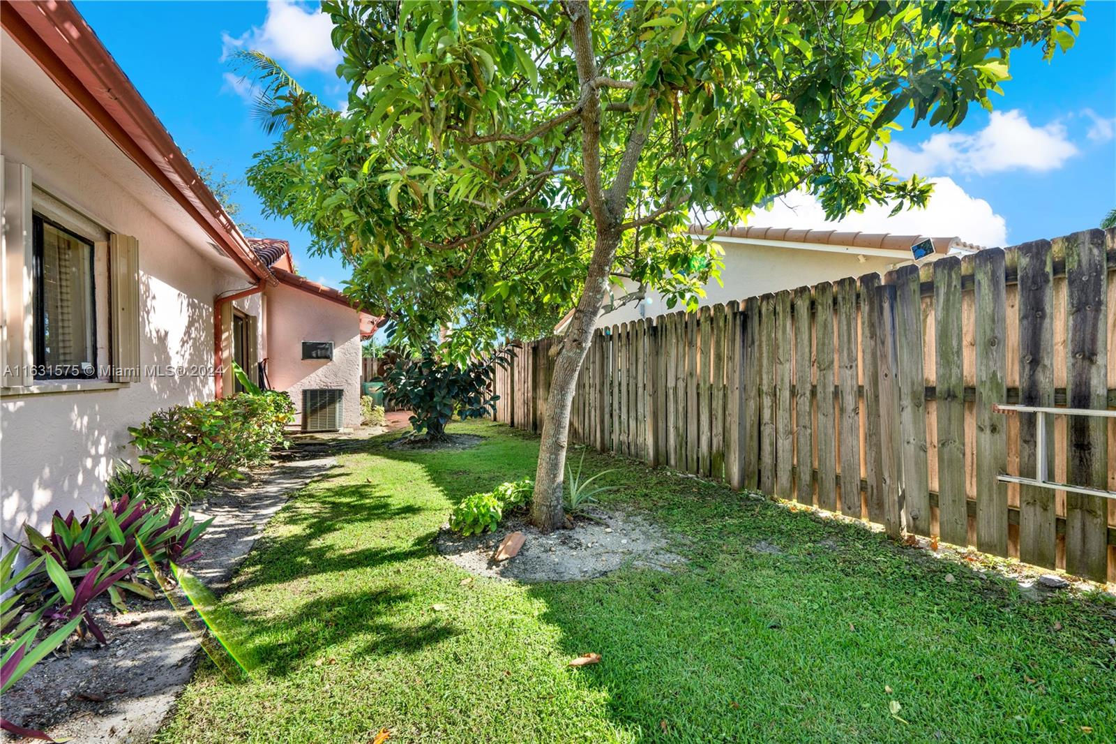 9693 NW 28th St, Coral Springs, Florida image 25