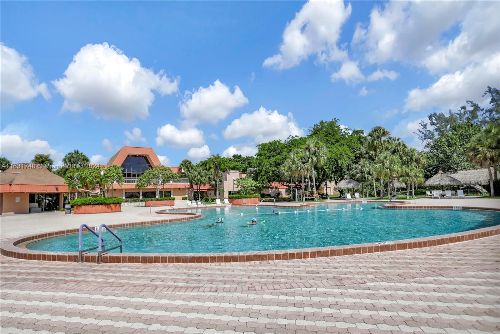 3160 Holiday Springs Blvd #7-104, Margate, Florida image 24