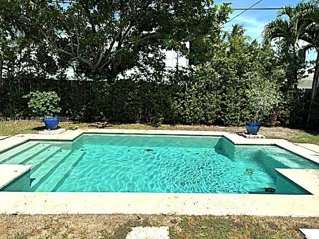 528 N Palmway, Lake Worth, Florida image 19