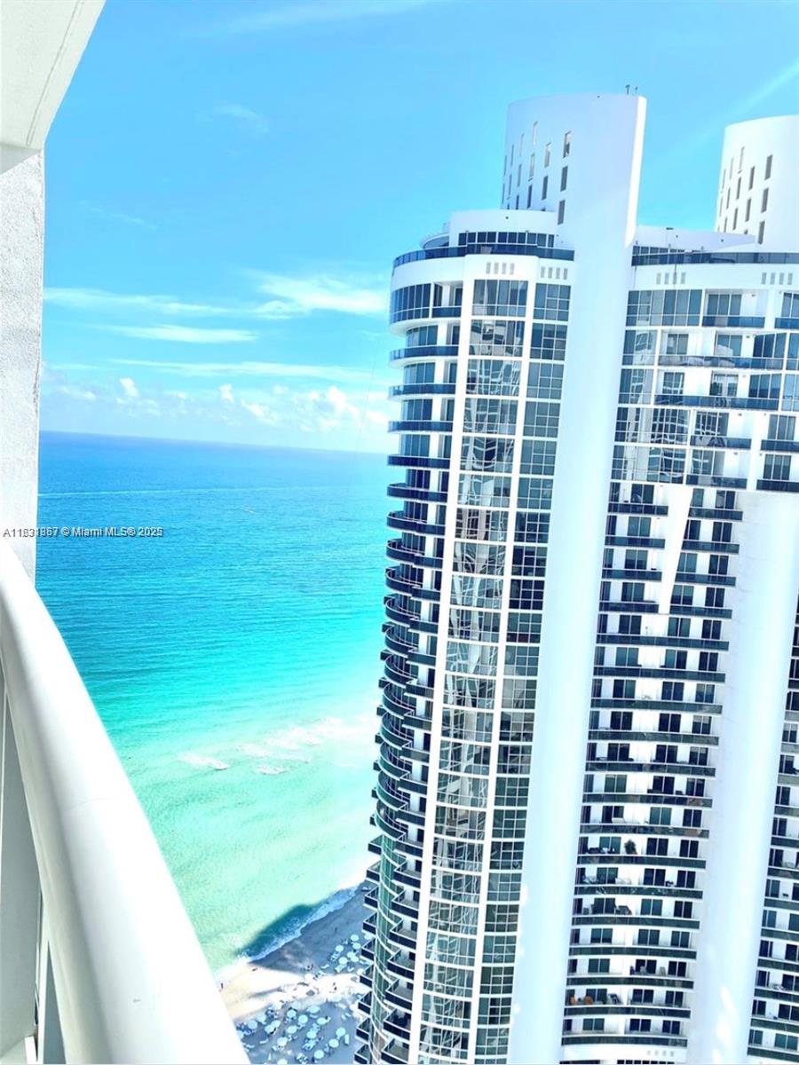 18201 Collins Ave #5105, Sunny Isles Beach FL 33160