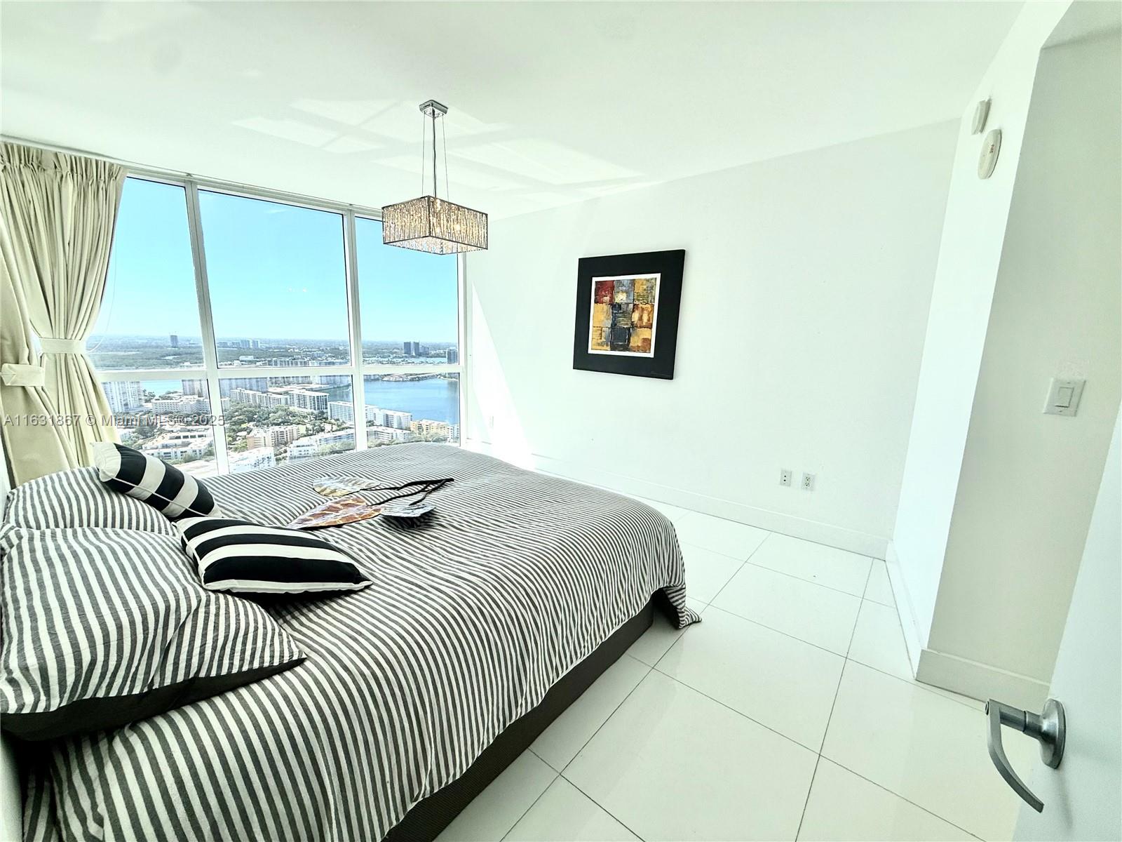 18201 Collins Ave #5105, Sunny Isles Beach FL 33160