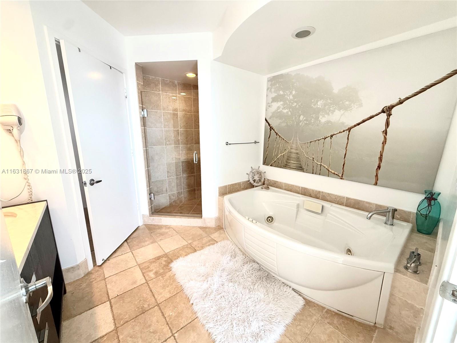 18201 Collins Ave #5105, Sunny Isles Beach FL 33160