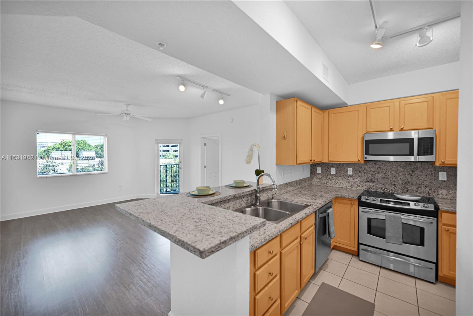 6001 SW 70th St #305, South Miami, Florida image 13