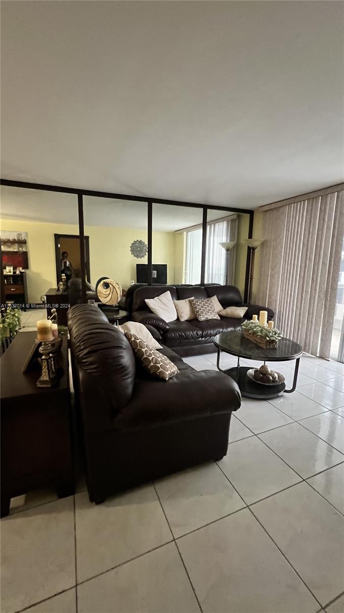 6039 Collins Ave #923, Miami Beach, Florida image 15