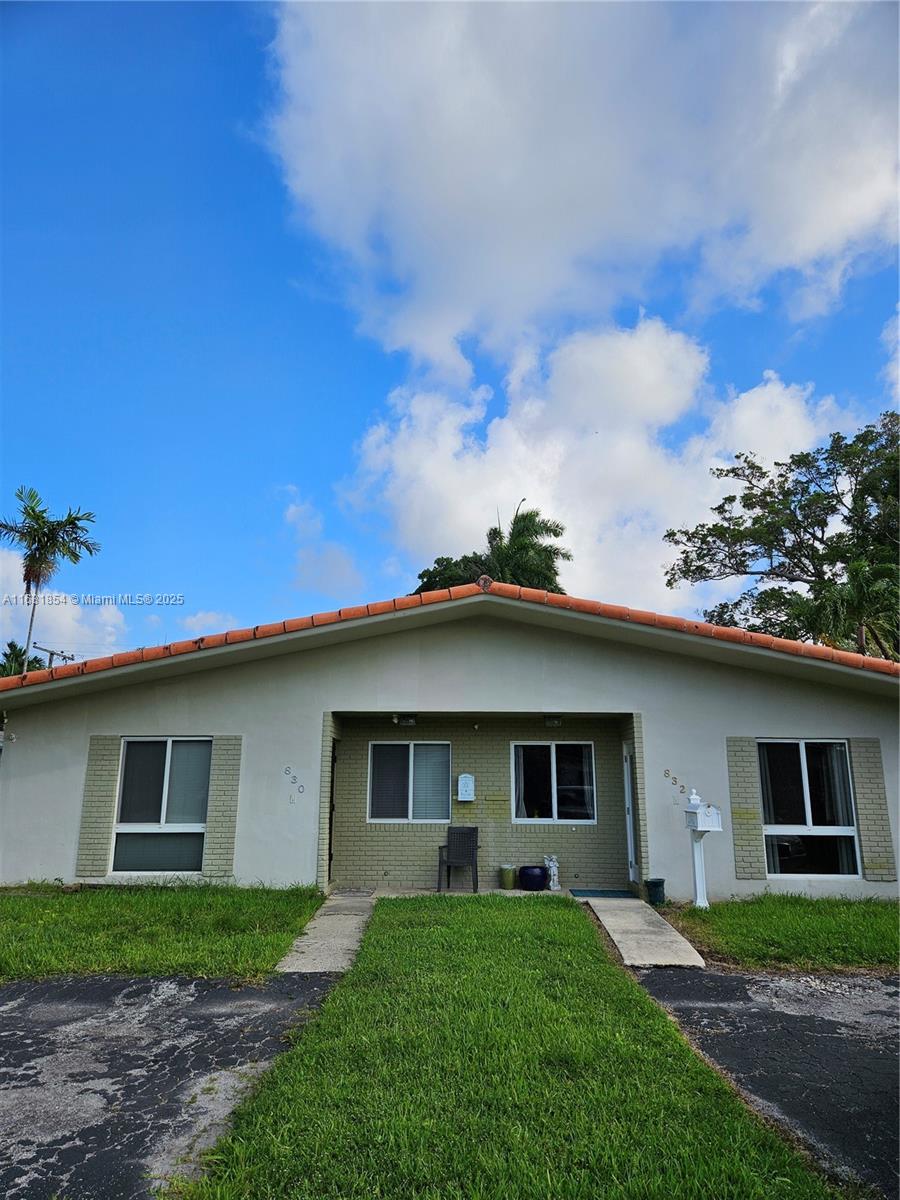 830 SW 14th St, Fort Lauderdale, Florida image 4