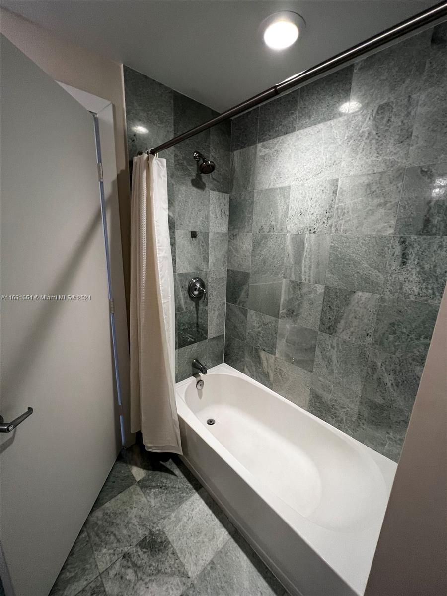 1050 Brickell Ave #2818, Miami FL 33131