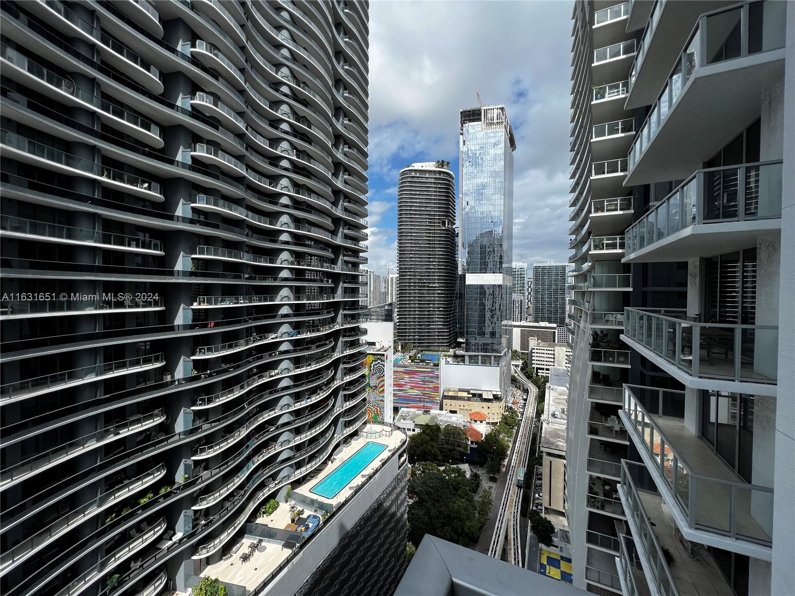 1050 Brickell Ave #2818, Miami FL 33131