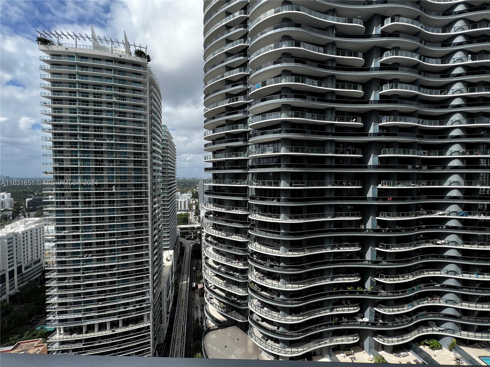 1050 Brickell Ave #2818, Miami FL 33131