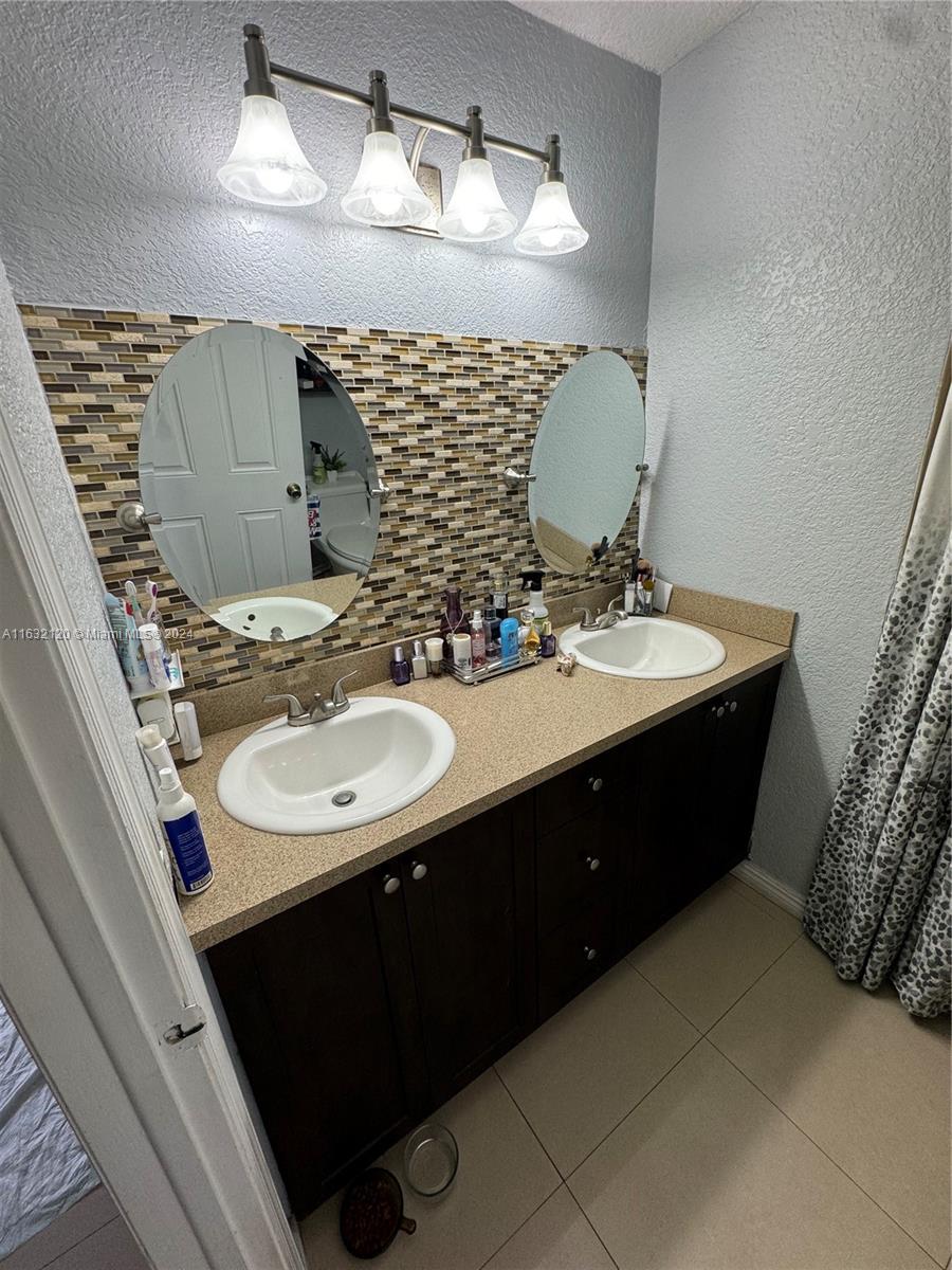 8851 NW 119th St #3415-3, Hialeah Gardens, Florida image 12