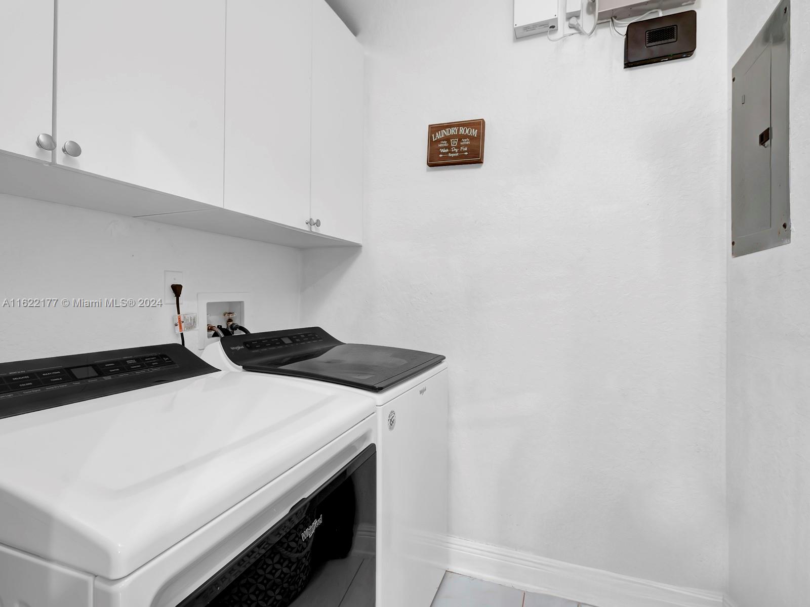 8910 NW 153rd Ter, Miami Lakes, Florida image 23