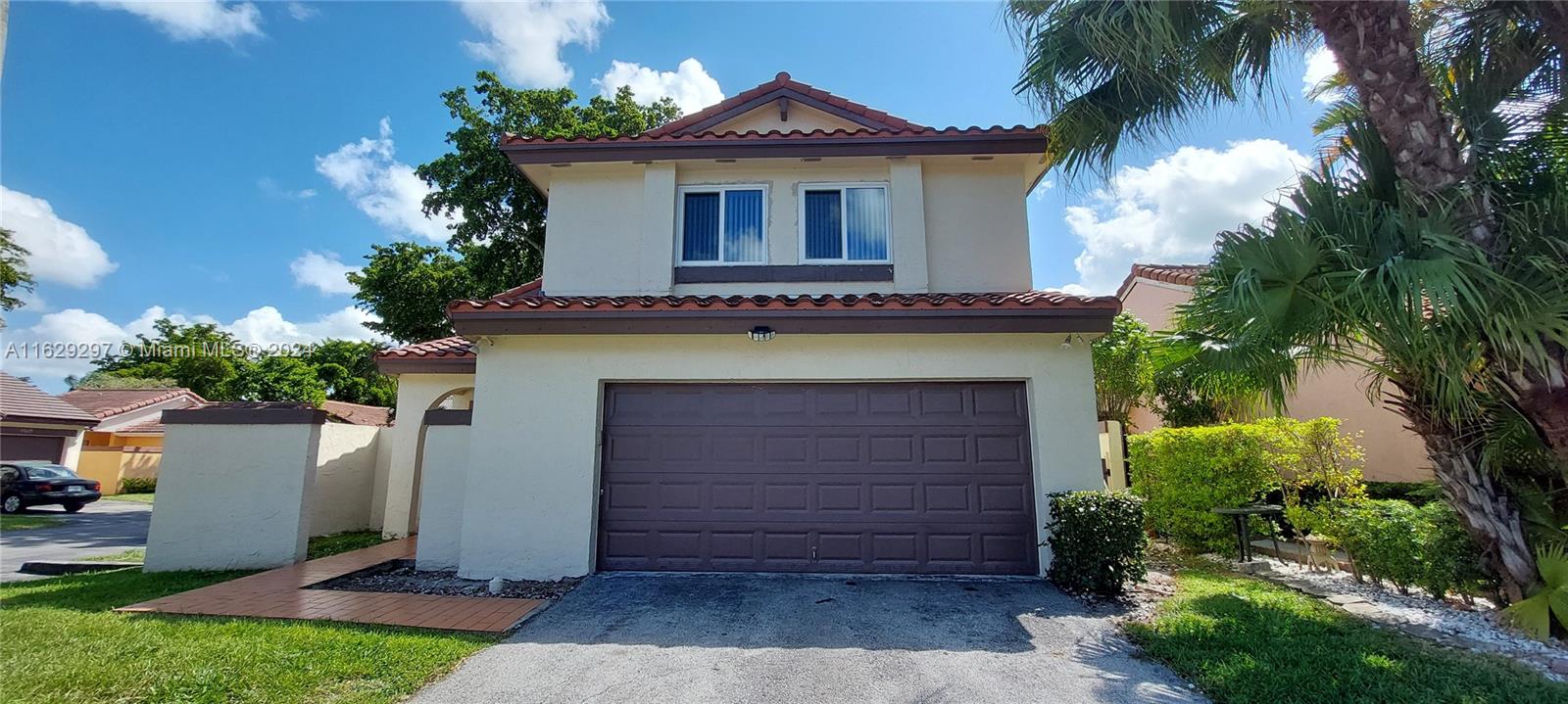 6236 NW 176th Ter, Hialeah, Florida image 1