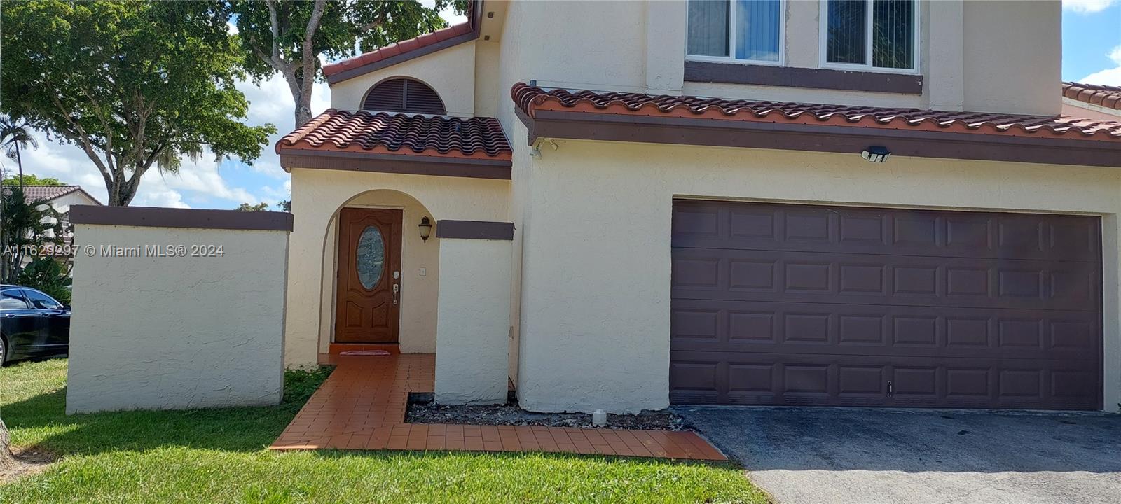 6236 NW 176th Ter, Hialeah, Florida image 3