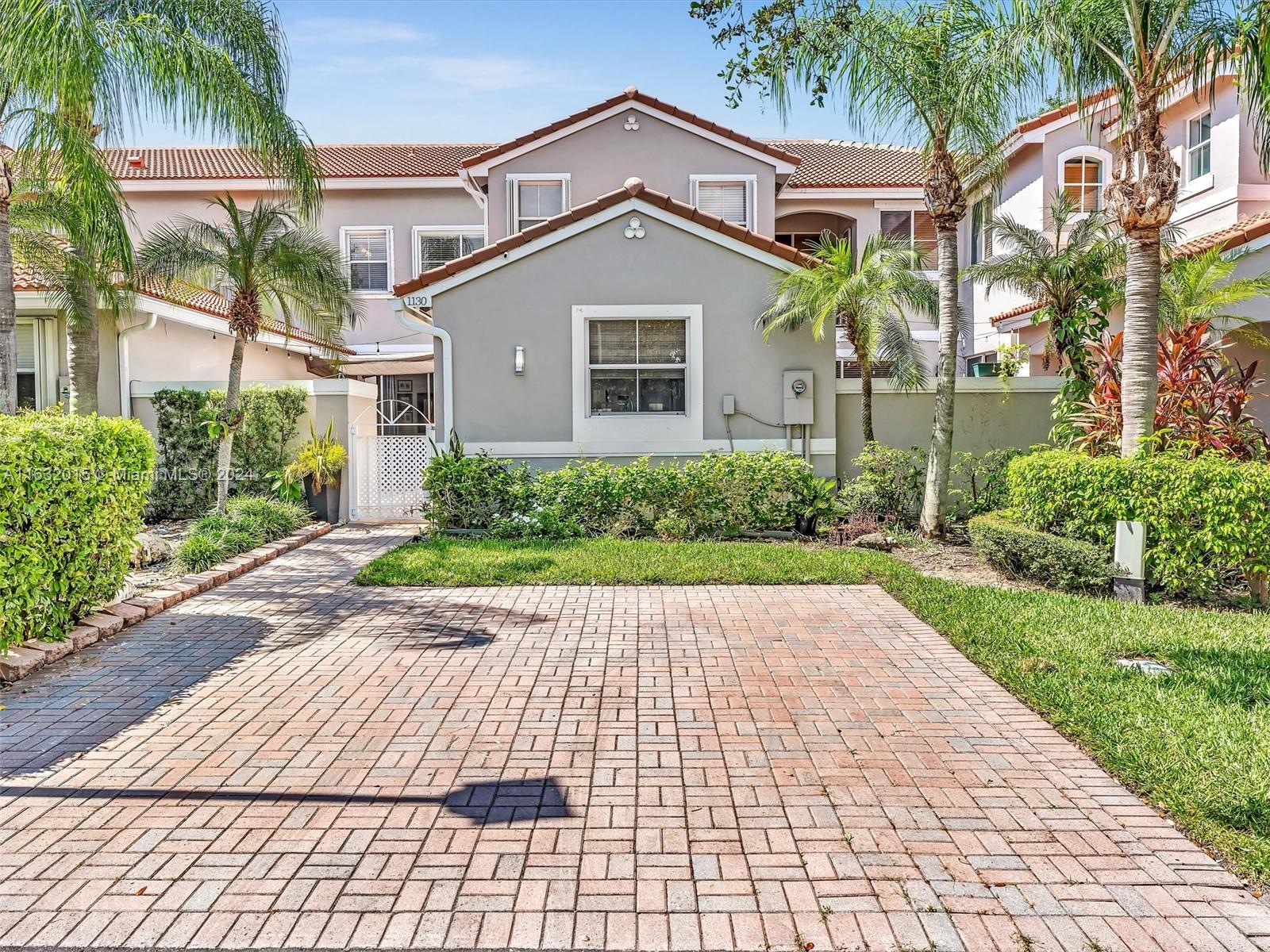 Roam Buy 1130 Butternut Ln, Hollywood, FL with a 3.73 mortgage included.