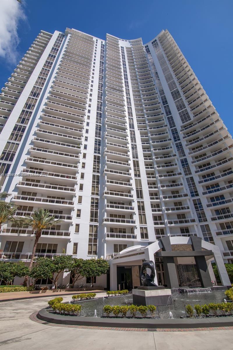 901 Brickell Key Blvd #3206, Miami FL 33131