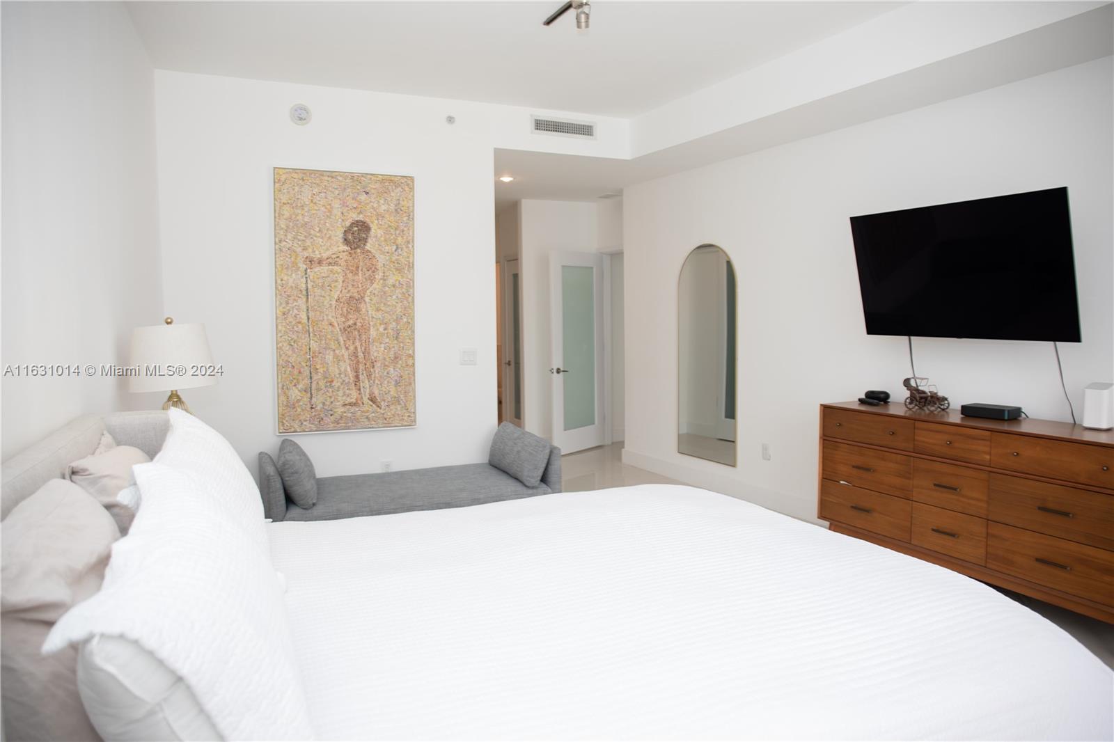 901 Brickell Key Blvd #3206, Miami FL 33131